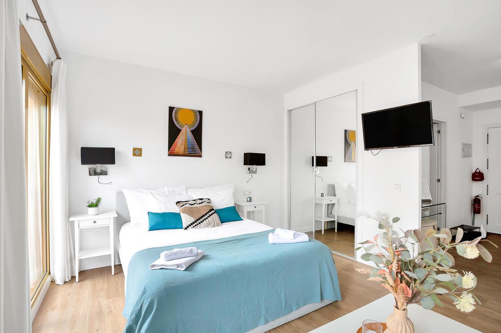 Modern Beach Apartment Romana Playa 723 In Marbella, Elviria Экстерьер фото