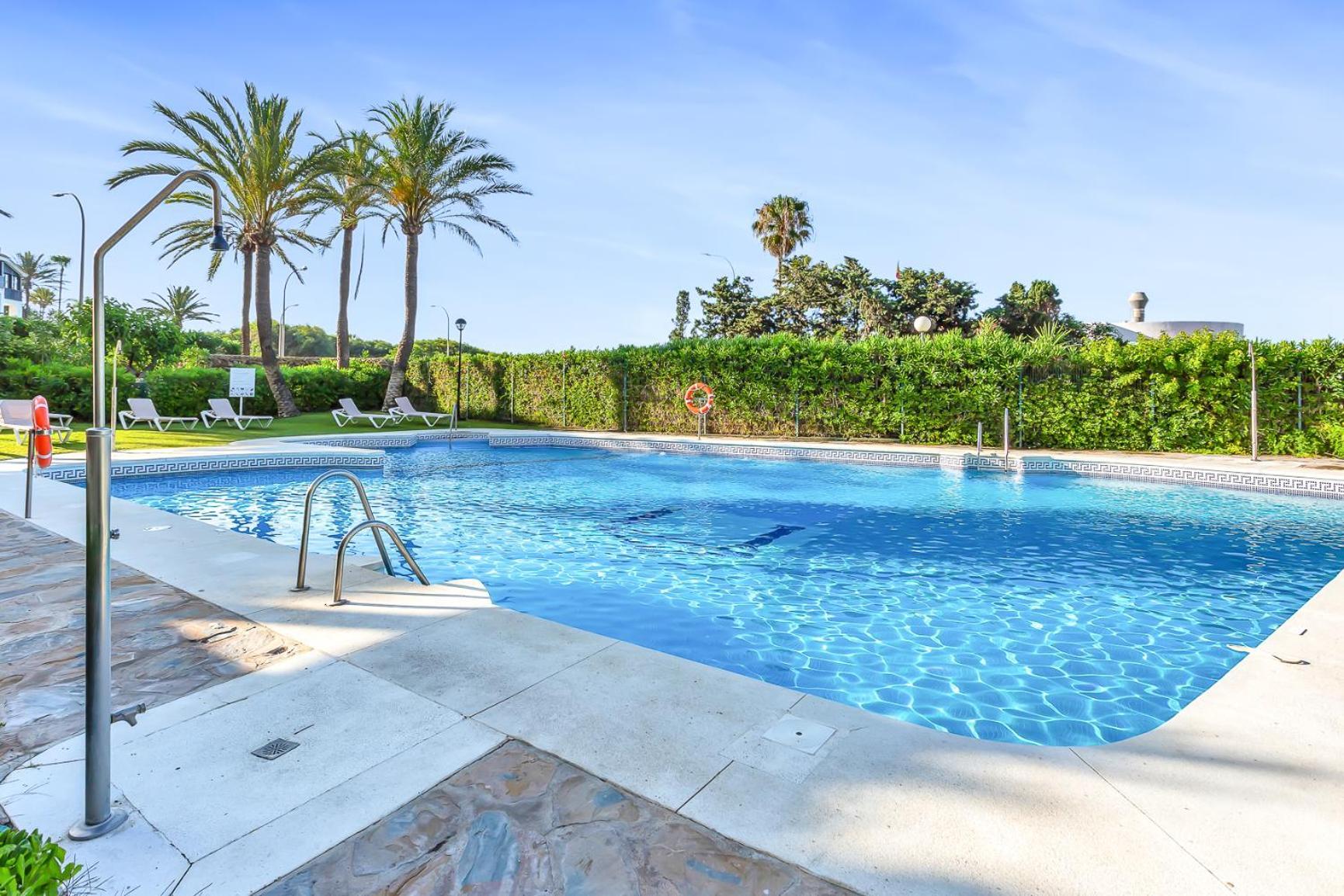 Modern Beach Apartment Romana Playa 723 In Marbella, Elviria Экстерьер фото